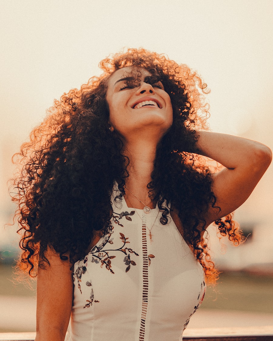 Big shaped curls with natural volume